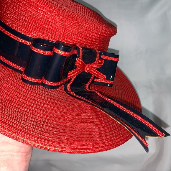 VINTAGE red straw/silk Delia hat SAINT LAURENT PARIS patent leather & silk trim - Picture 10 of 14